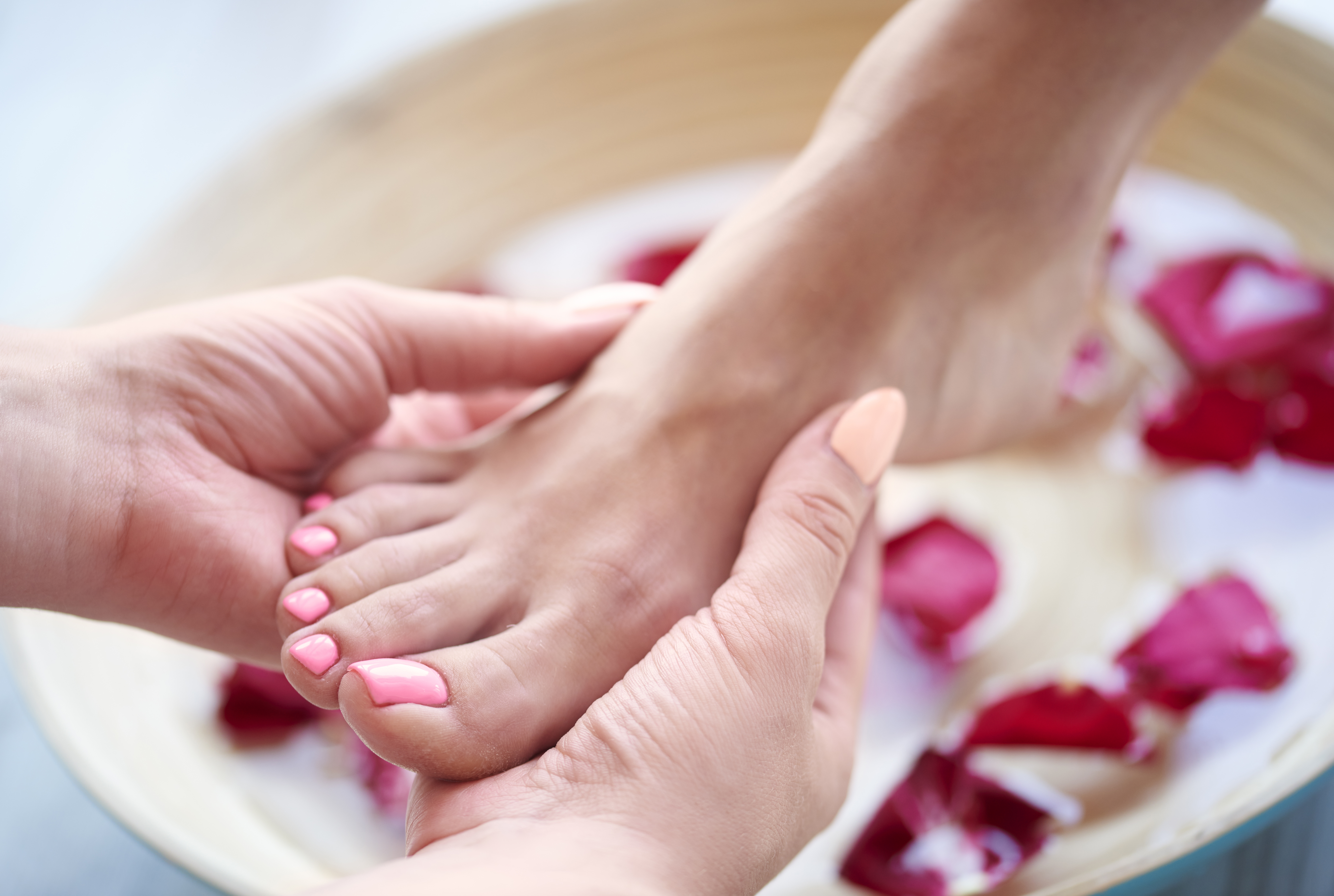 フットトラブル見て見ぬ振りしていませんか？｜岡山市南区爪を育てるネイルCALLa+nail（カラネイル）